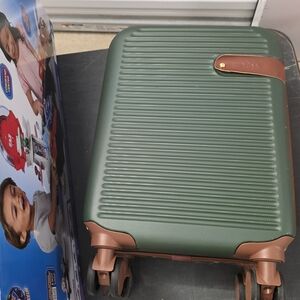 Benoss Milan 20 Inch Hardside Spinner Carry-on